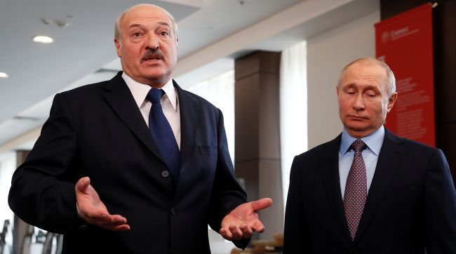 Беларусь проведет с Россией "солидные" учения у границы Украины в феврале